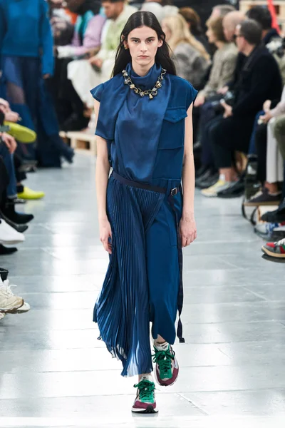 Look 48